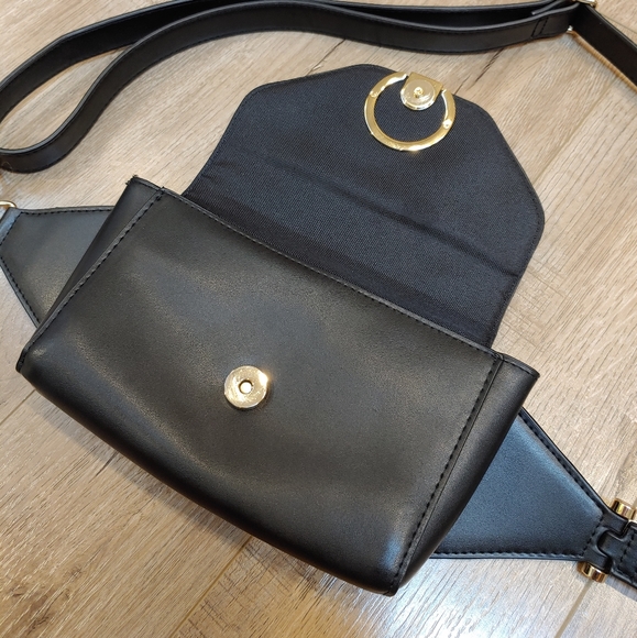 🔸SOLD🔸Black Belt Bag - A New Day - Picture 4 of 6